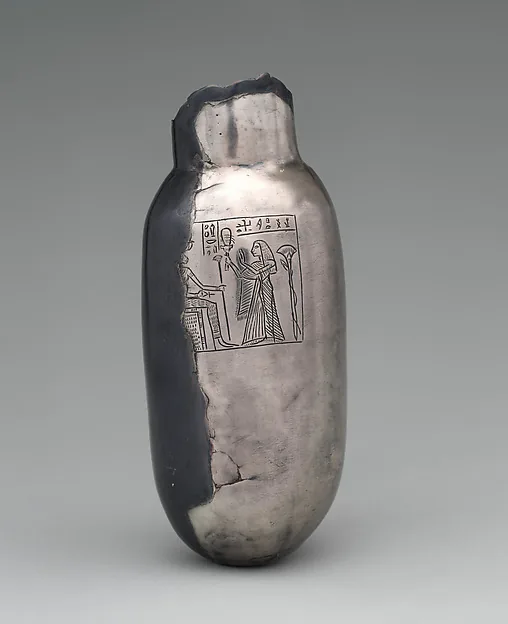 Bottle illustrating Meritptah honoring Bastet
