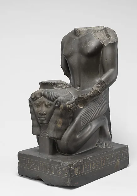Kneeling statue of Amenopetemhat holding the Hathor emblem