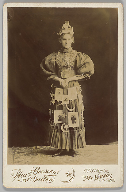 [Merchants' Carnival Portrait: Stars & Crescent Art Gallery, Mt. Vernon, Ohio]